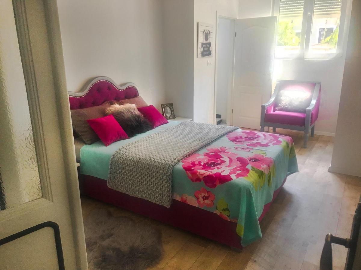 Emma'S Rooms B&B Пула Екстер'єр фото