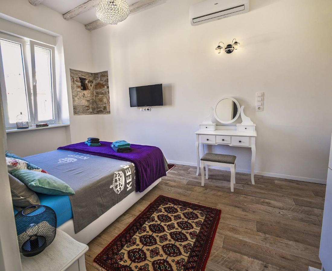 Emma'S Rooms B&B Пула Екстер'єр фото